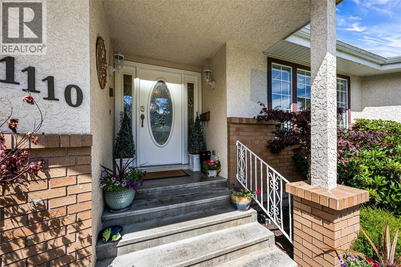 1110 Totem Lane - 48