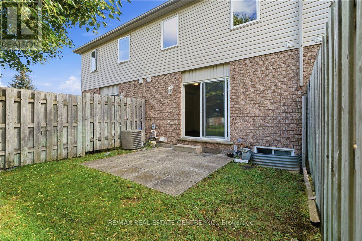 15 ROEHAMPTON CRESCENT - 26