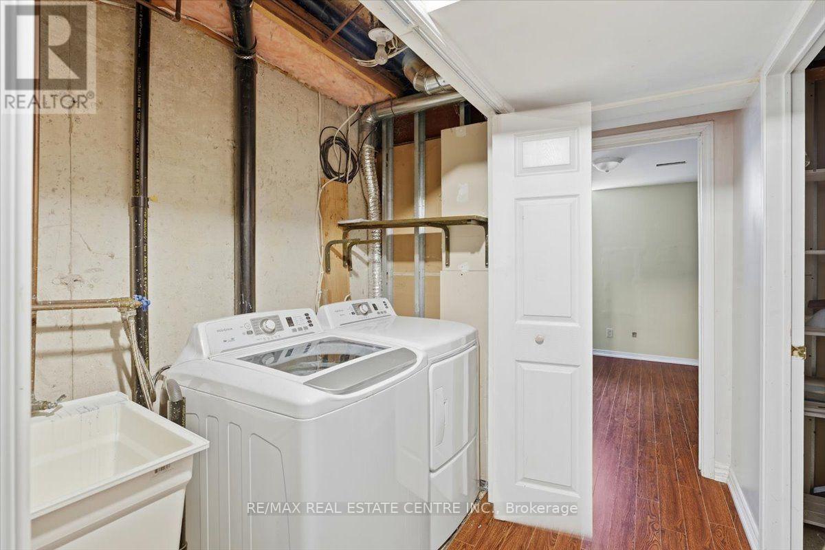 15 ROEHAMPTON CRESCENT - 24