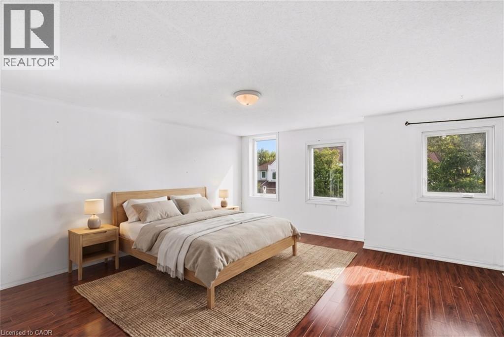15 W ROEHAMPTON Crescent - 13