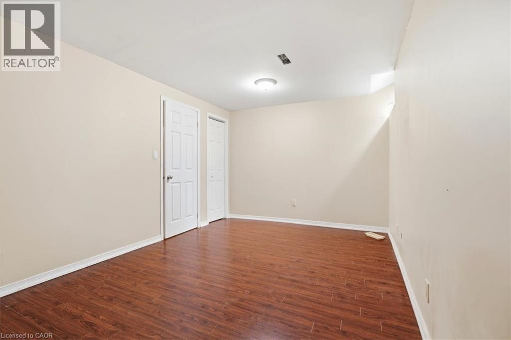 15 W ROEHAMPTON Crescent - 26