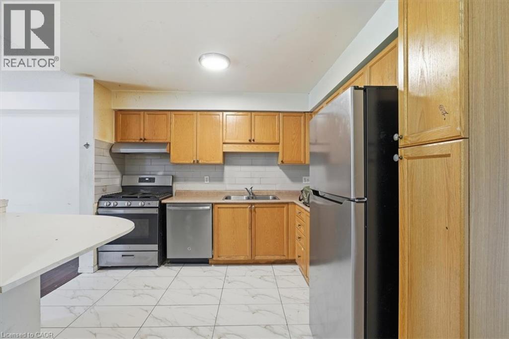 15 W ROEHAMPTON Crescent - 8