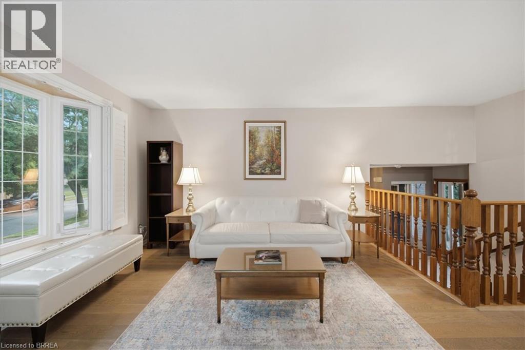 76 ENFIELD Crescent - 8