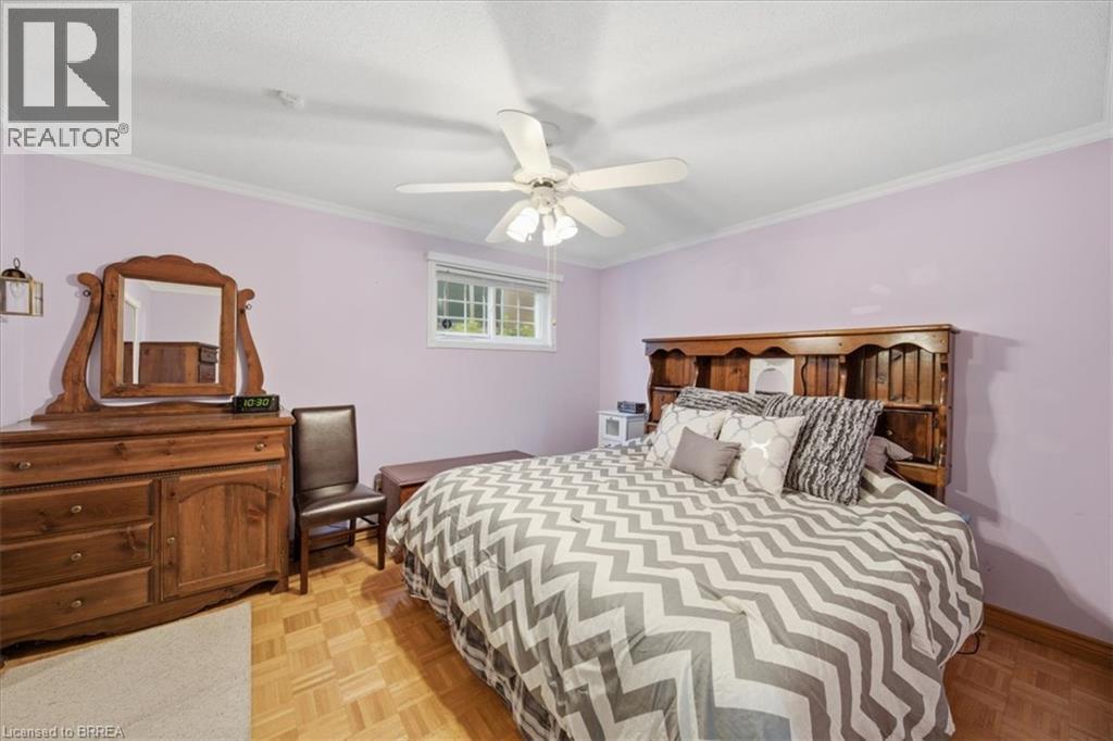 76 ENFIELD Crescent - 24