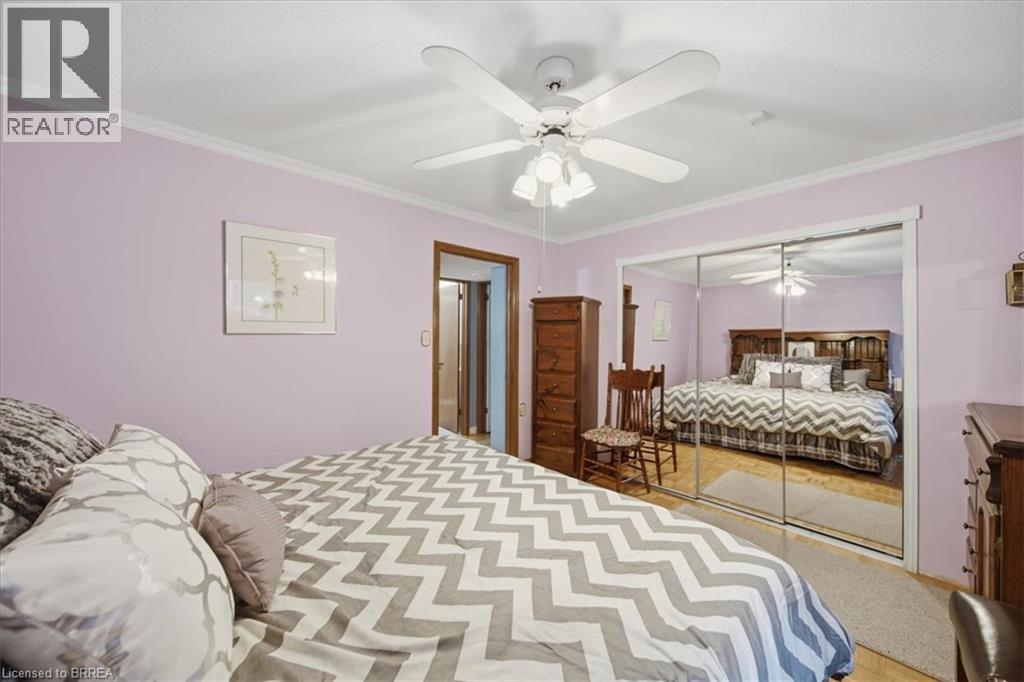 76 ENFIELD Crescent - 25