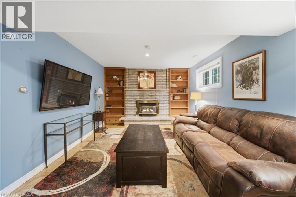 76 ENFIELD Crescent - 21