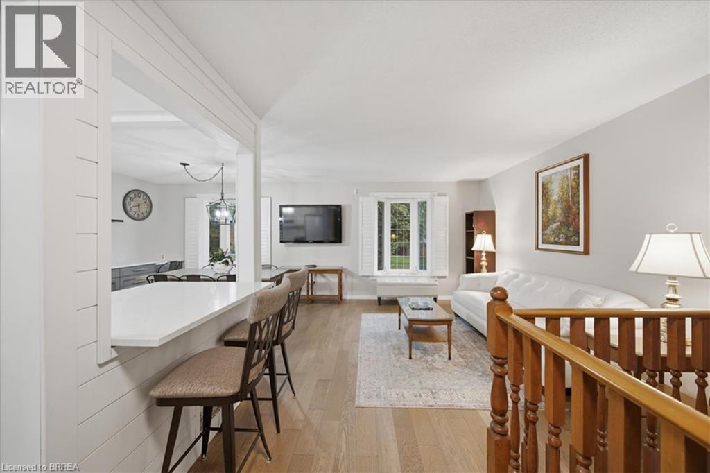 76 ENFIELD Crescent - 7