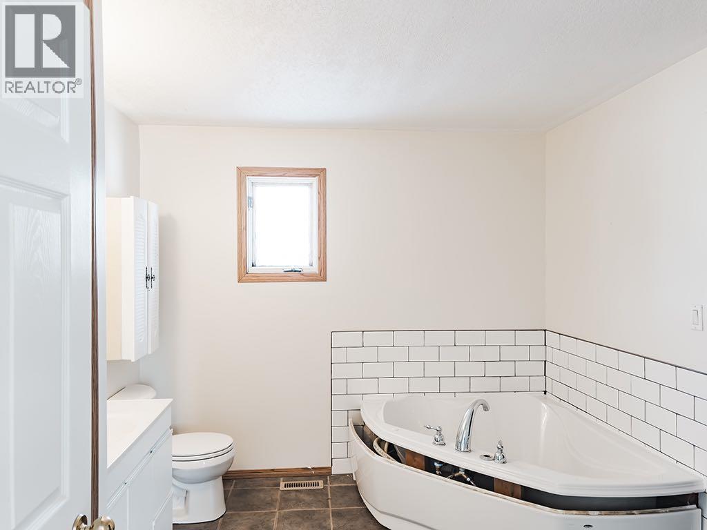 110134 Range Road 175 - 13