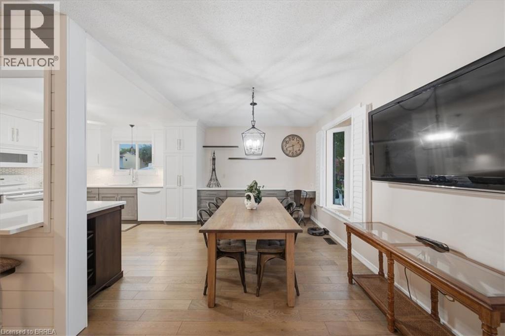76 ENFIELD Crescent - 9