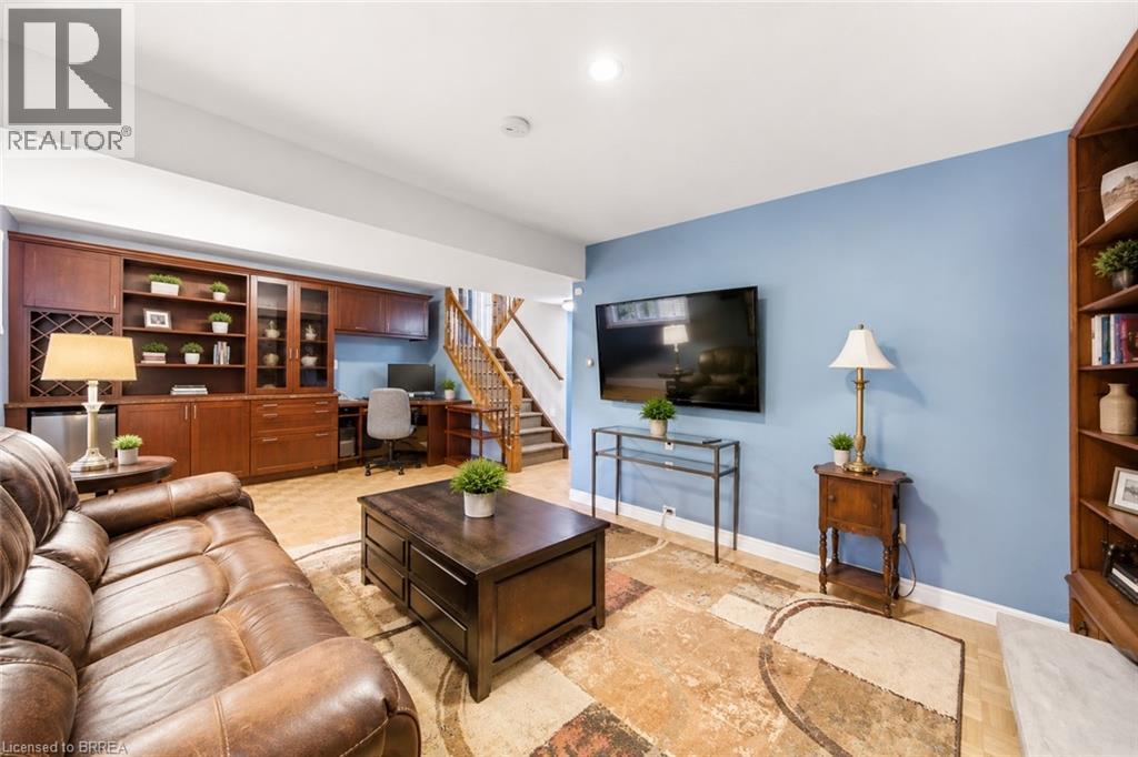 76 ENFIELD Crescent - 22
