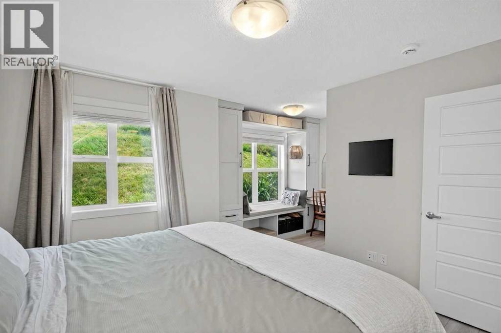 228 Cranbrook Square SE - 19