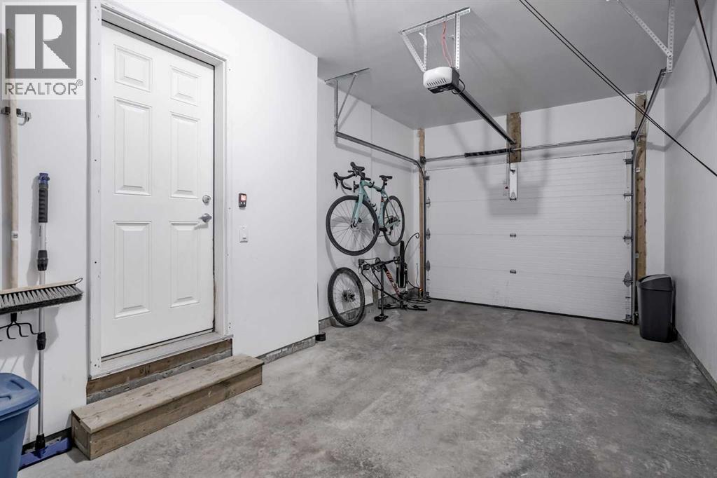 228 Cranbrook Square SE - 32
