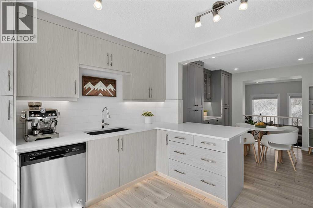 228 Cranbrook Square SE - 16