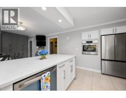 24089 Lougheed Highway, Maple Ridge, BC V2W1G2 Photo 16