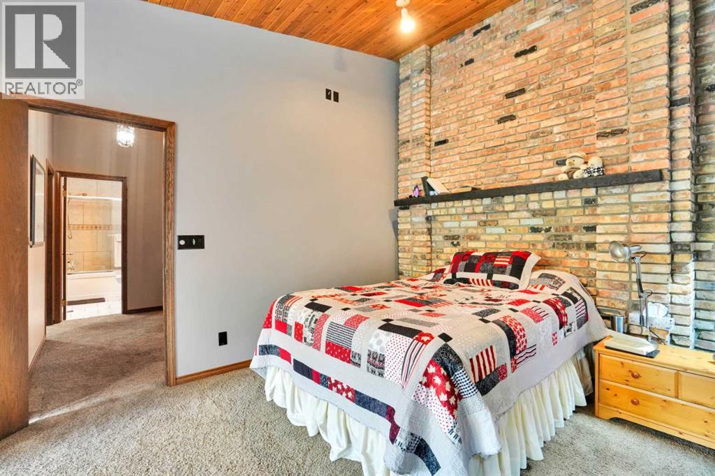 217 11 Avenue NE - 25