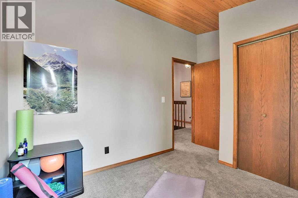 217 11 Avenue NE - 28