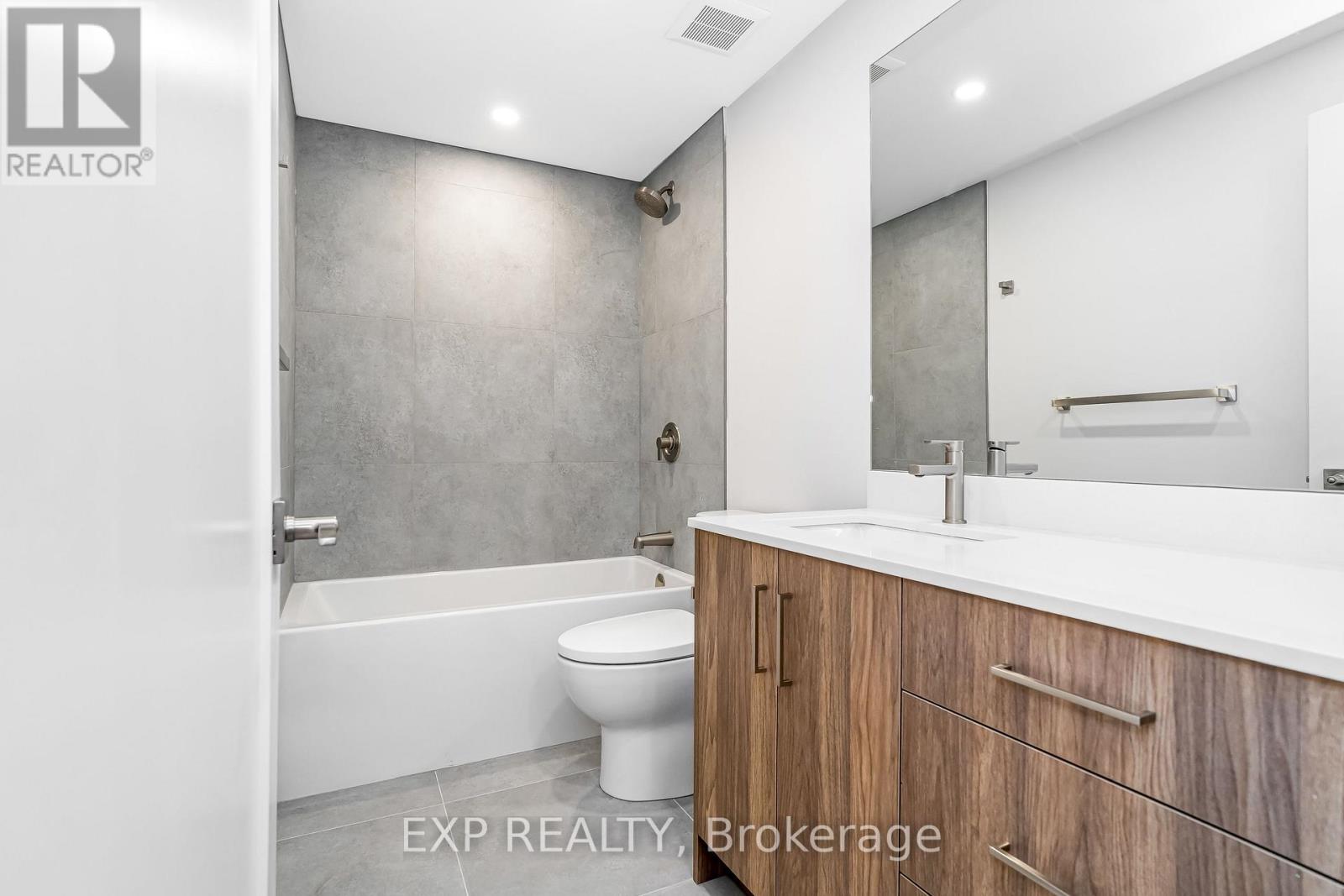 2 Bed, 1 Bath House for Rent in Ottawa – 4 – 1267 SUMMERVILLE AVENUE, Ottawa – MLS# X13594930 - Image 11