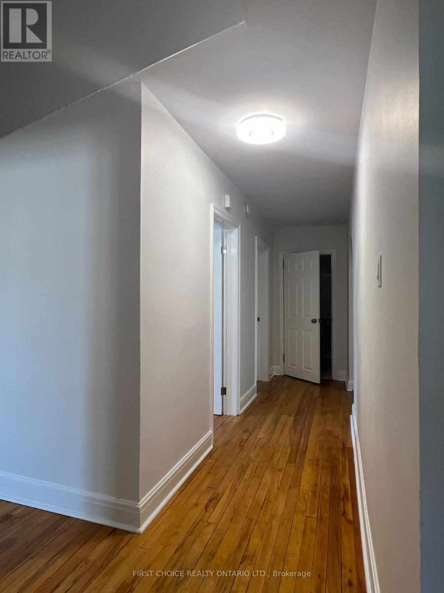 64 GENEST STREET - 19
