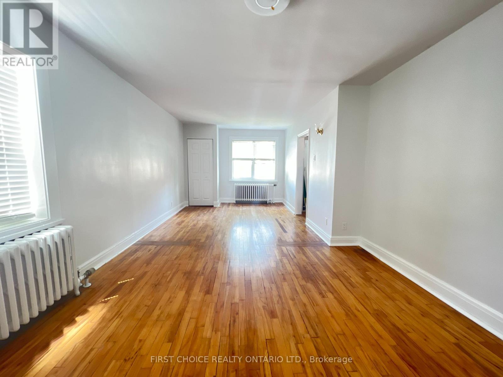 64 GENEST STREET - 26