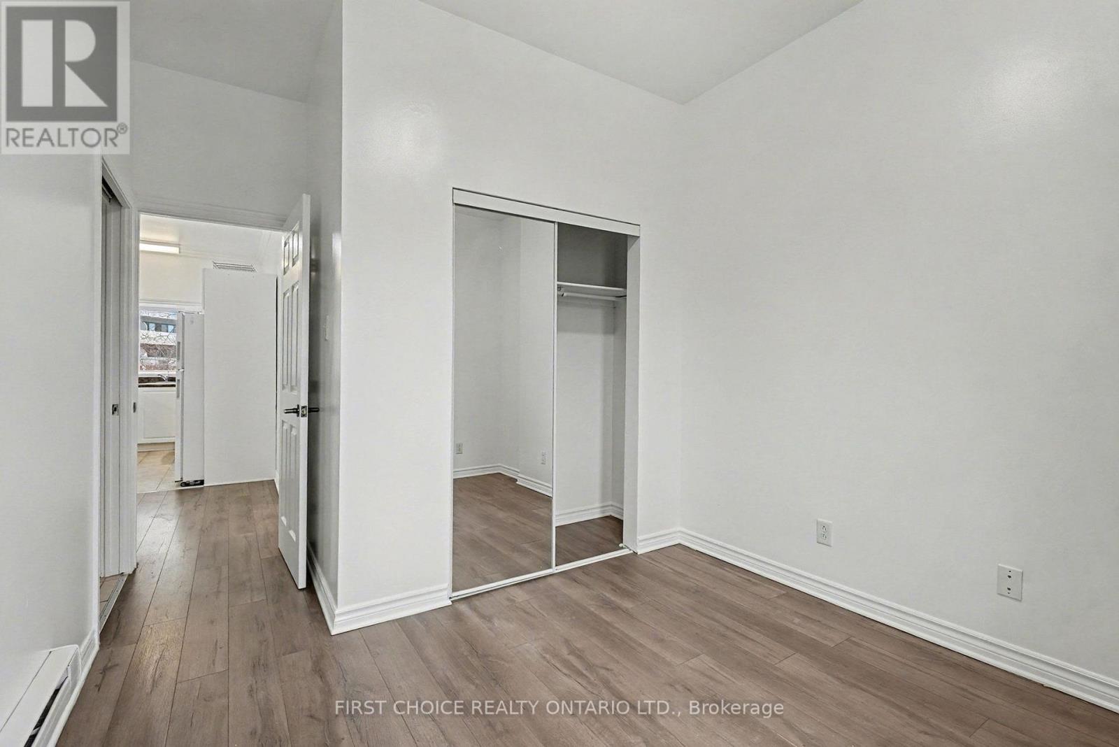 64 GENEST STREET - 47