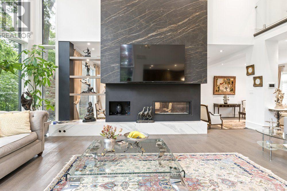 #. 150 SANDRINGHAM DRIVE - 23