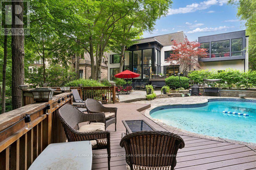 #. 150 SANDRINGHAM DRIVE - 36