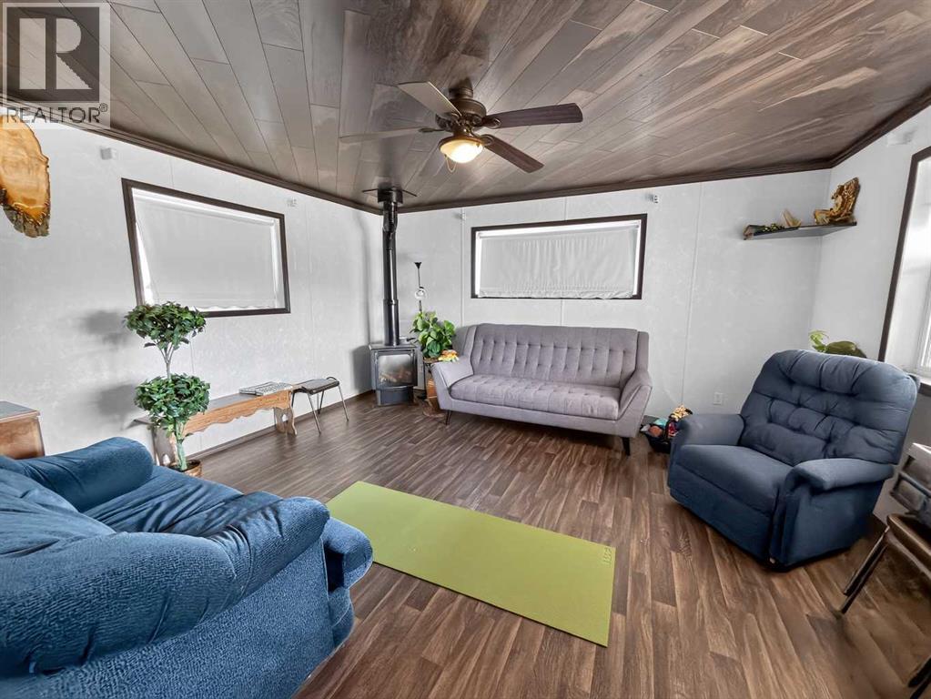 104203 Range Road 170 - 15