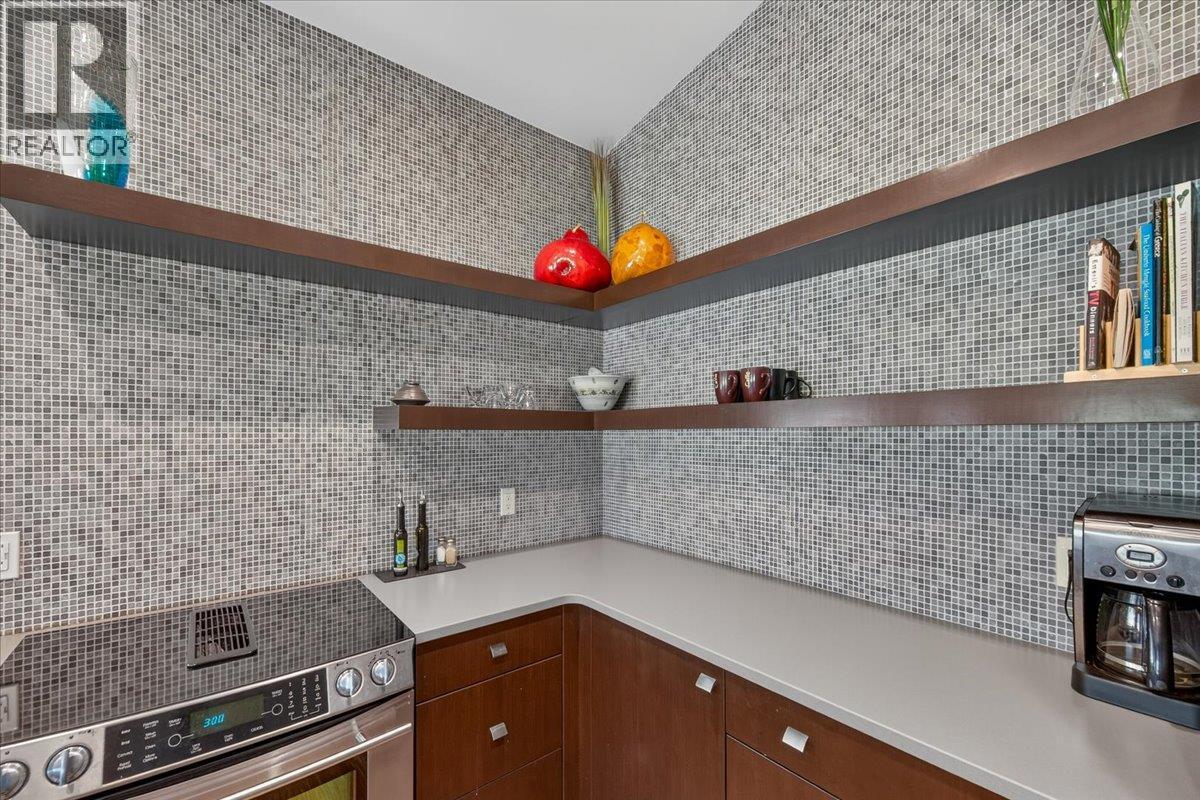 5210 Riverside Drive - 18