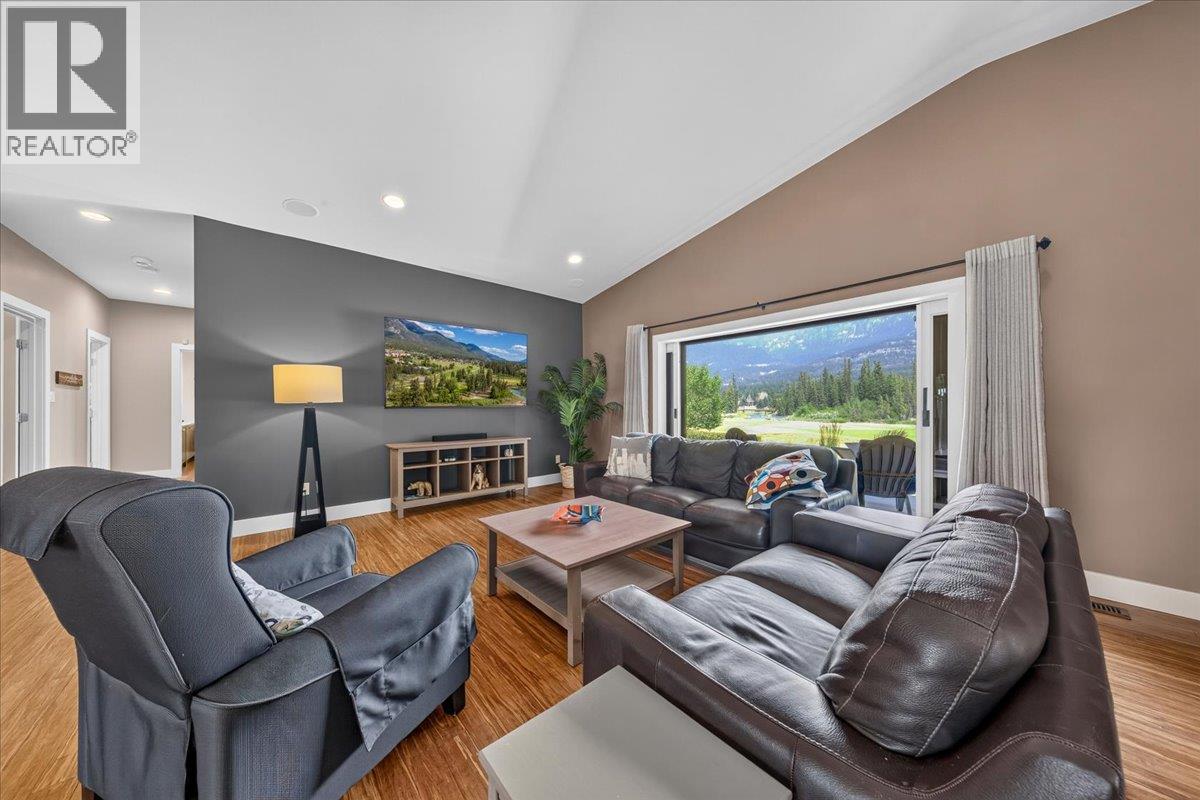 5210 Riverside Drive - 5