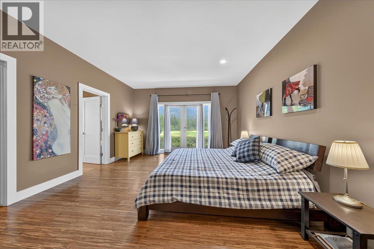 5210 Riverside Drive - 25