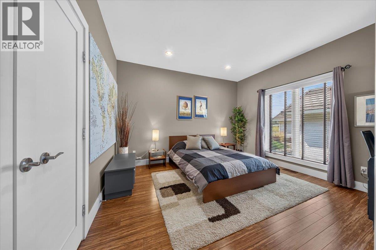5210 Riverside Drive - 29