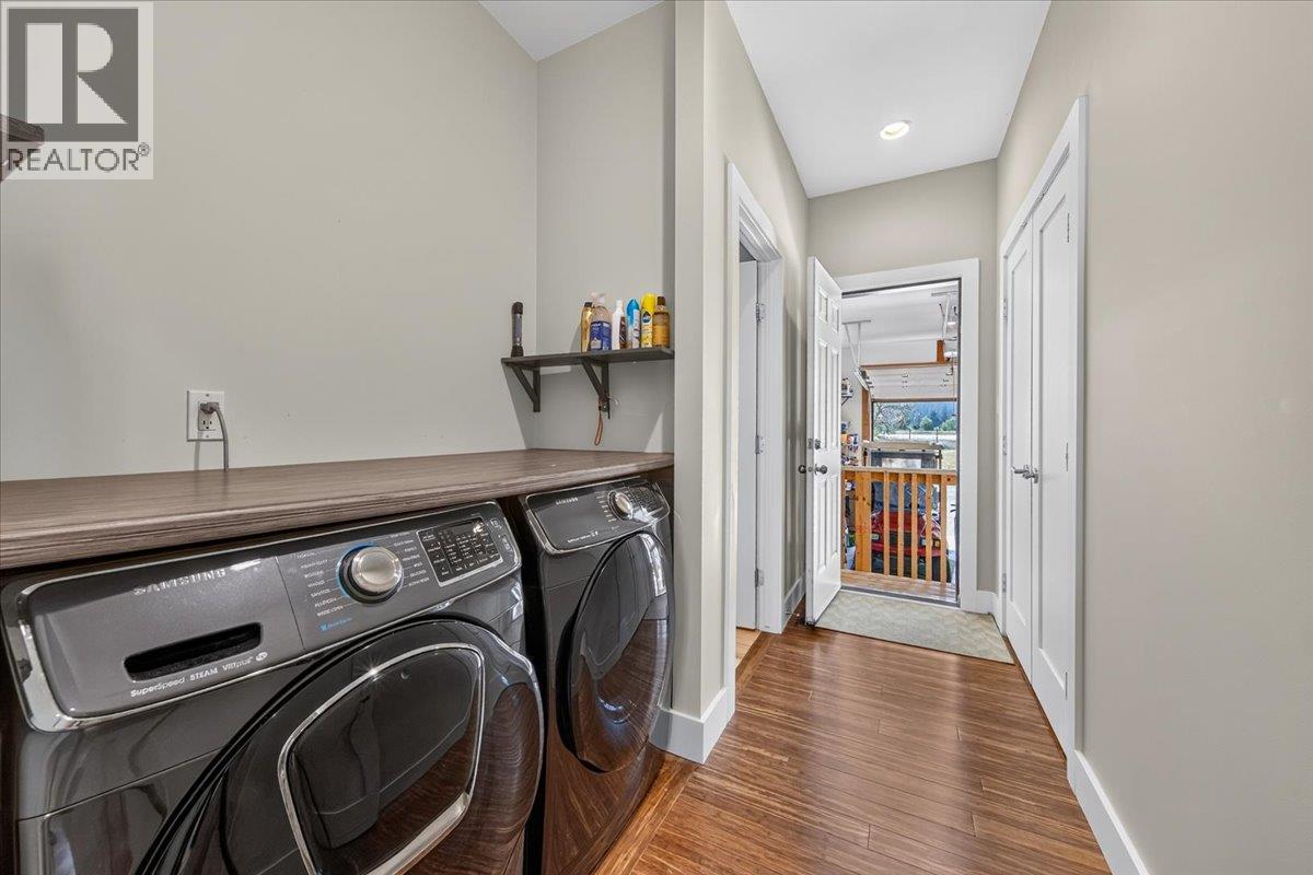 5210 Riverside Drive - 32