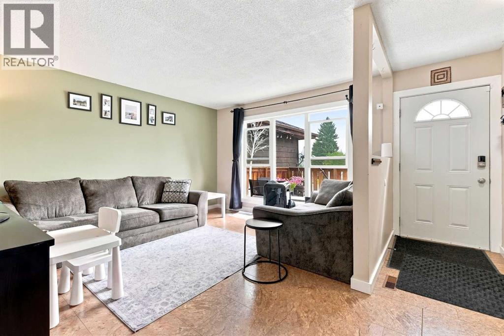 5753 53 Street Close - 9