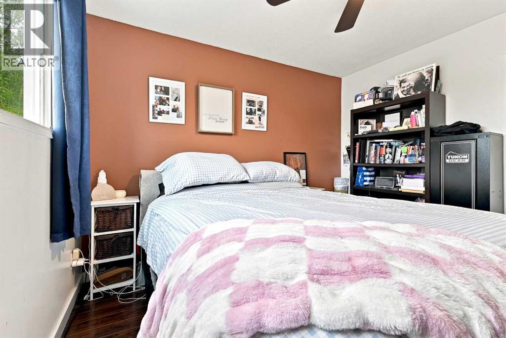 5753 53 Street Close - 18
