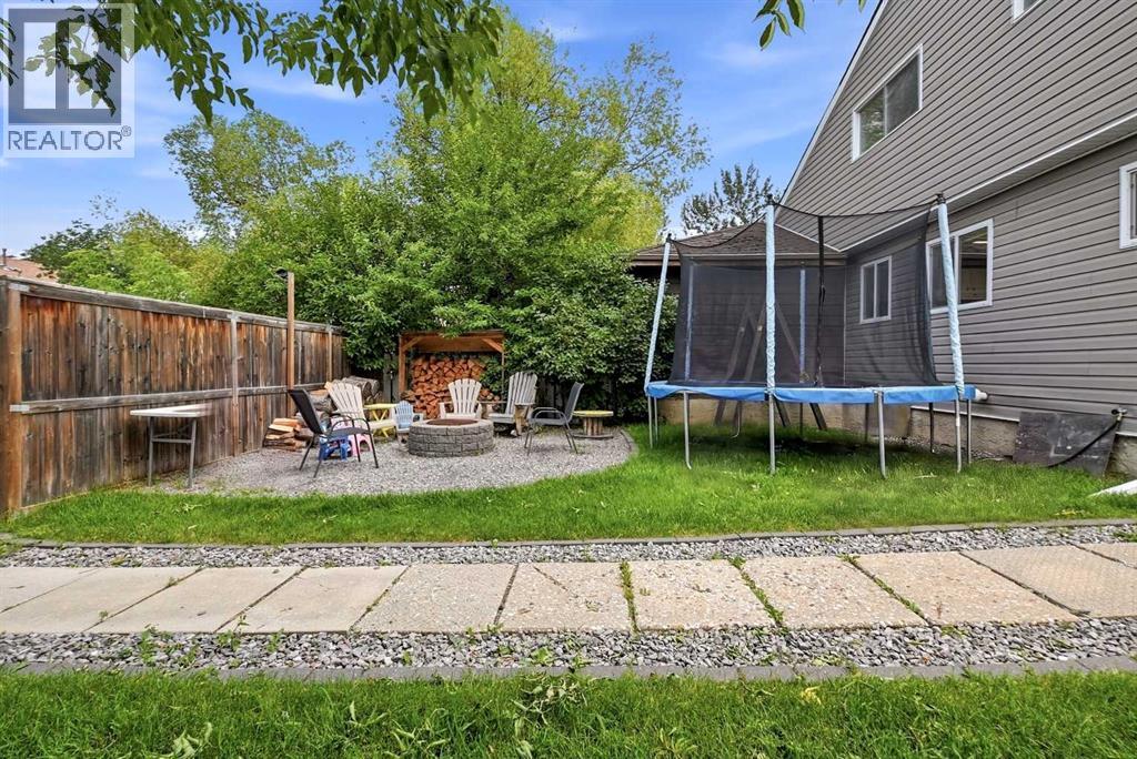 5753 53 Street Close - 29