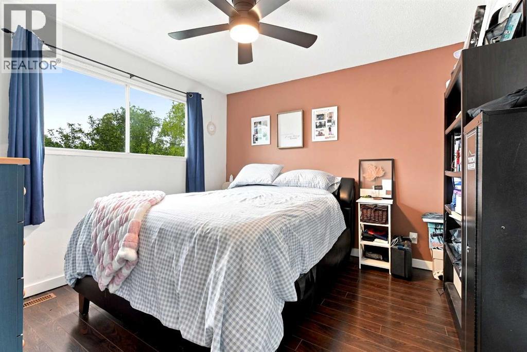 5753 53 Street Close - 17