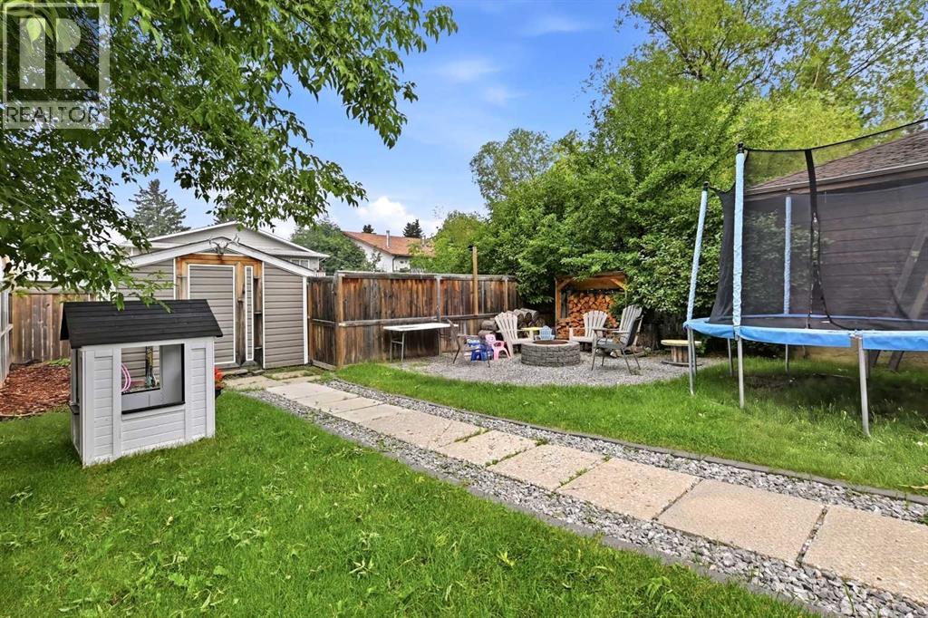 5753 53 Street Close - 28