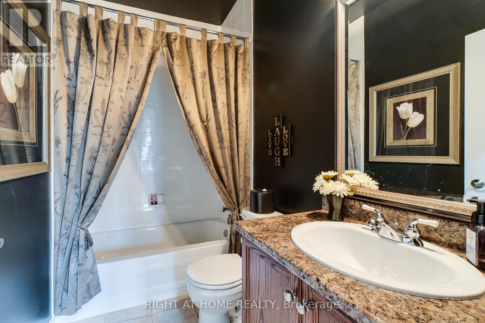 #15 4280 TAYWOOD DRIVE - 23