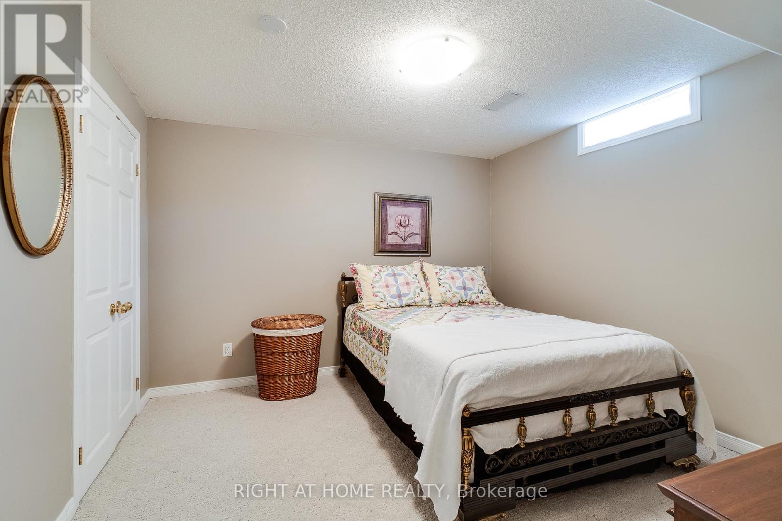 #15 4280 TAYWOOD DRIVE - 31