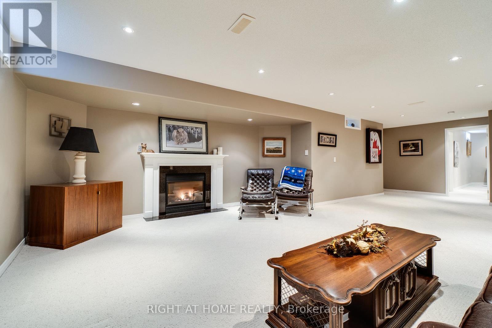 #15 4280 TAYWOOD DRIVE - 33