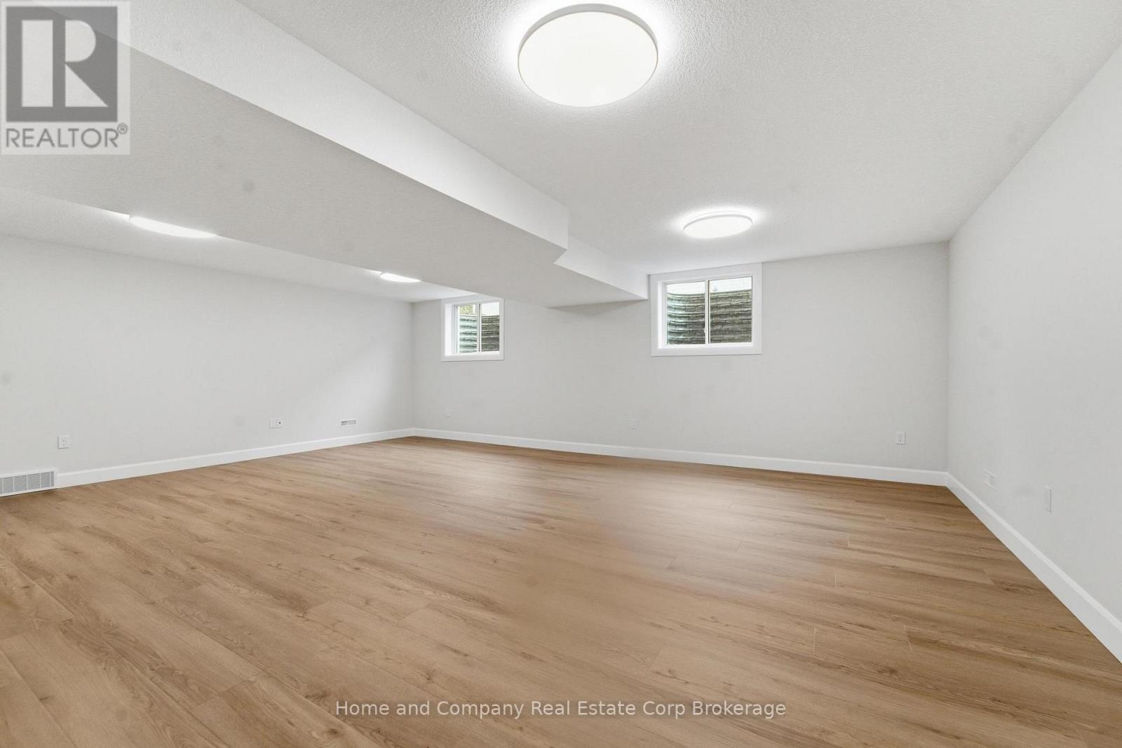 56 DEER RIDGE LANE - 27
