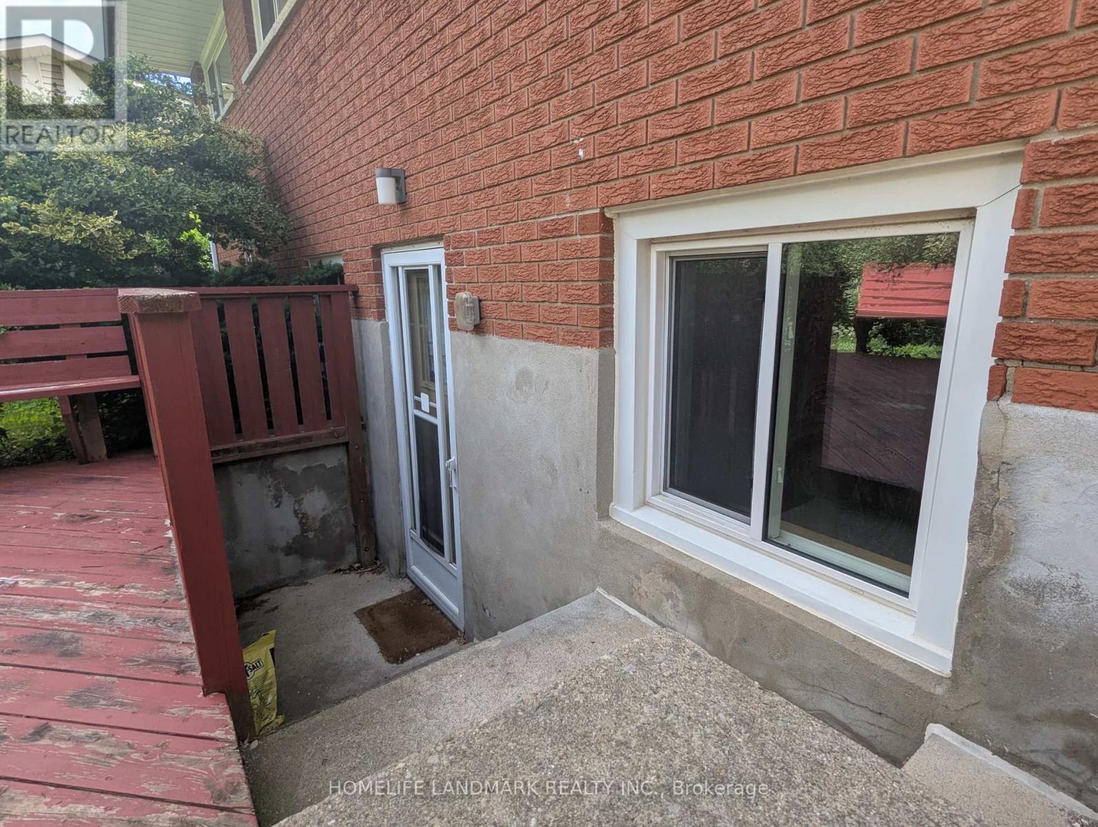 LOWER - 195 CARTER AVENUE — photo 2
