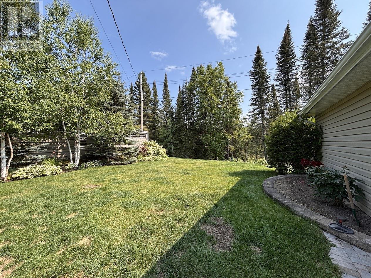 48 Redwing AVE - 29
