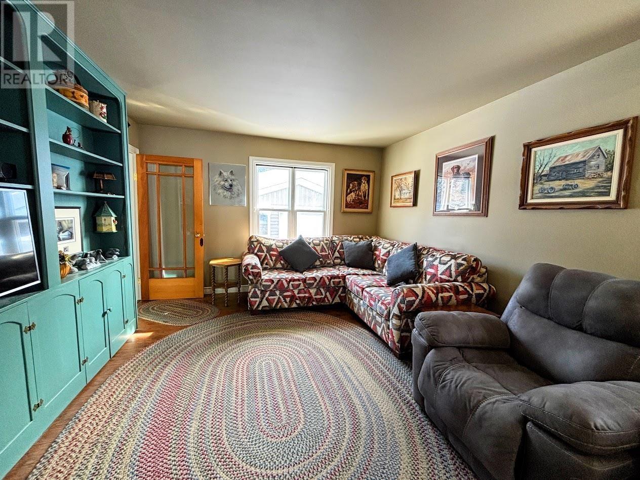 48 Redwing AVE - 9