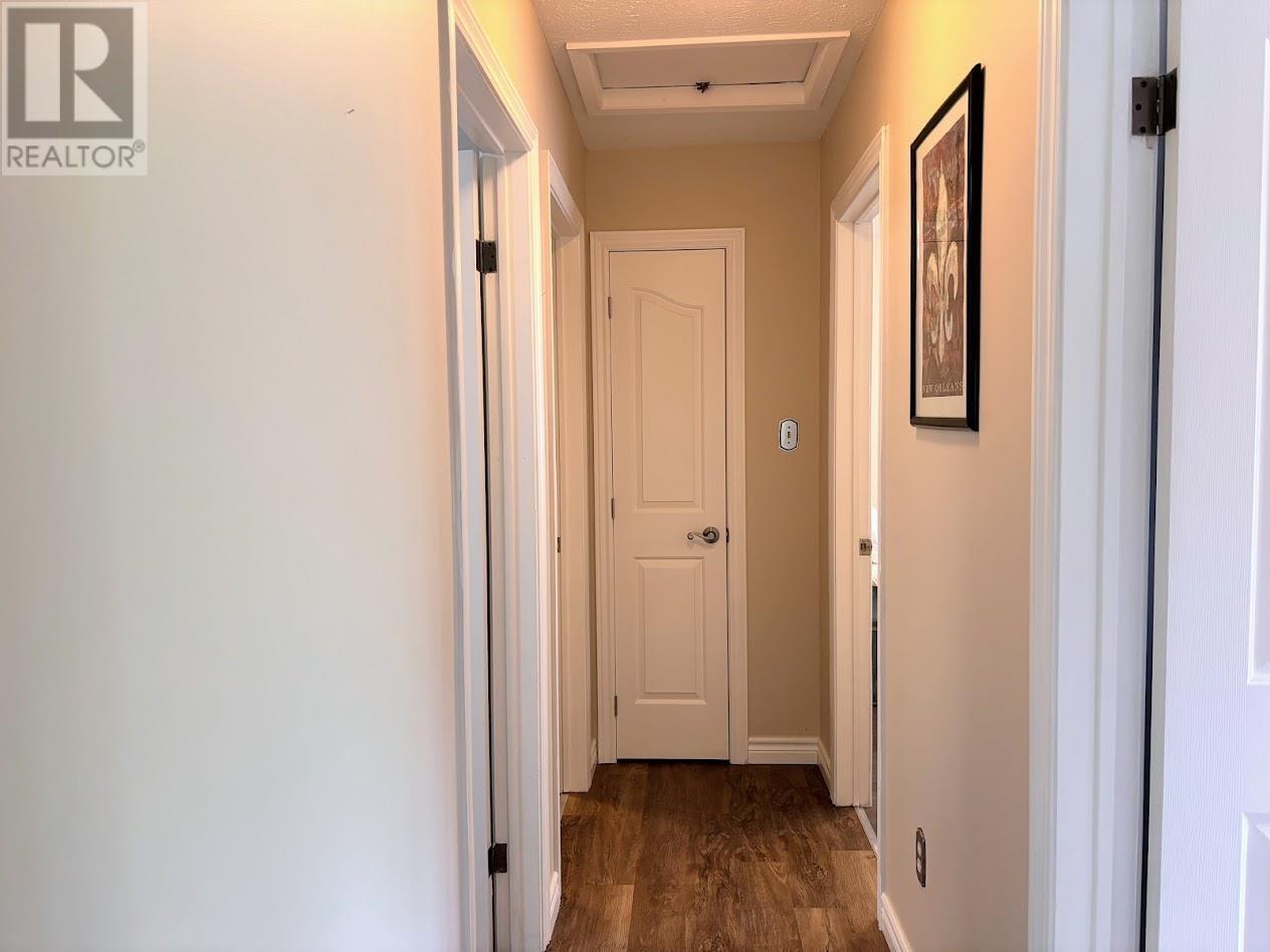 16 Matachewan RD - 12