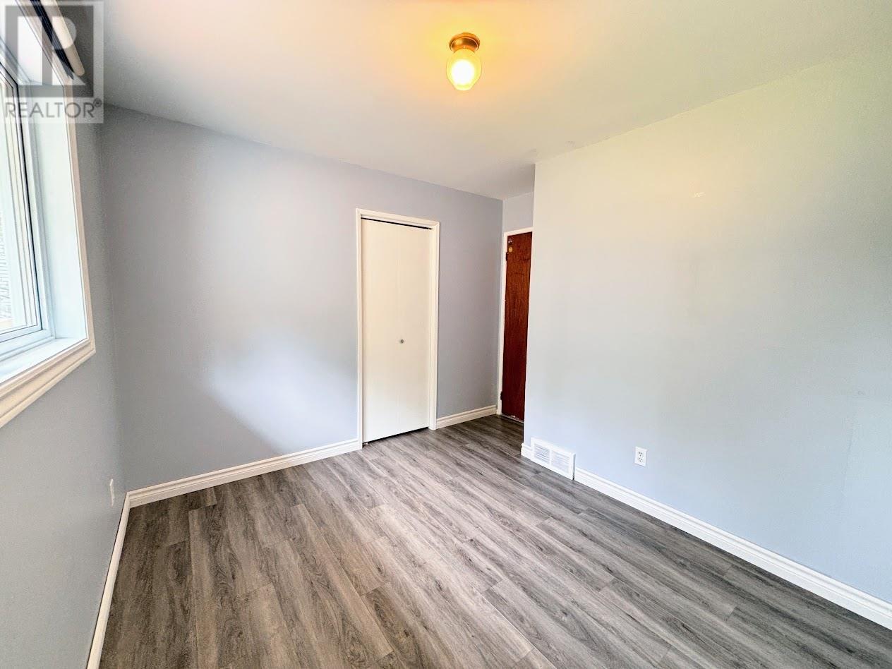 62 Redwing AVE - 13