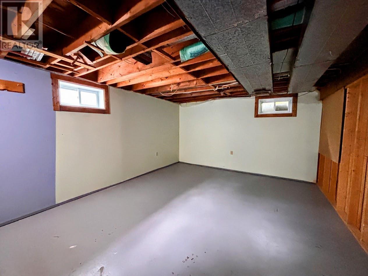 62 Redwing AVE - 24