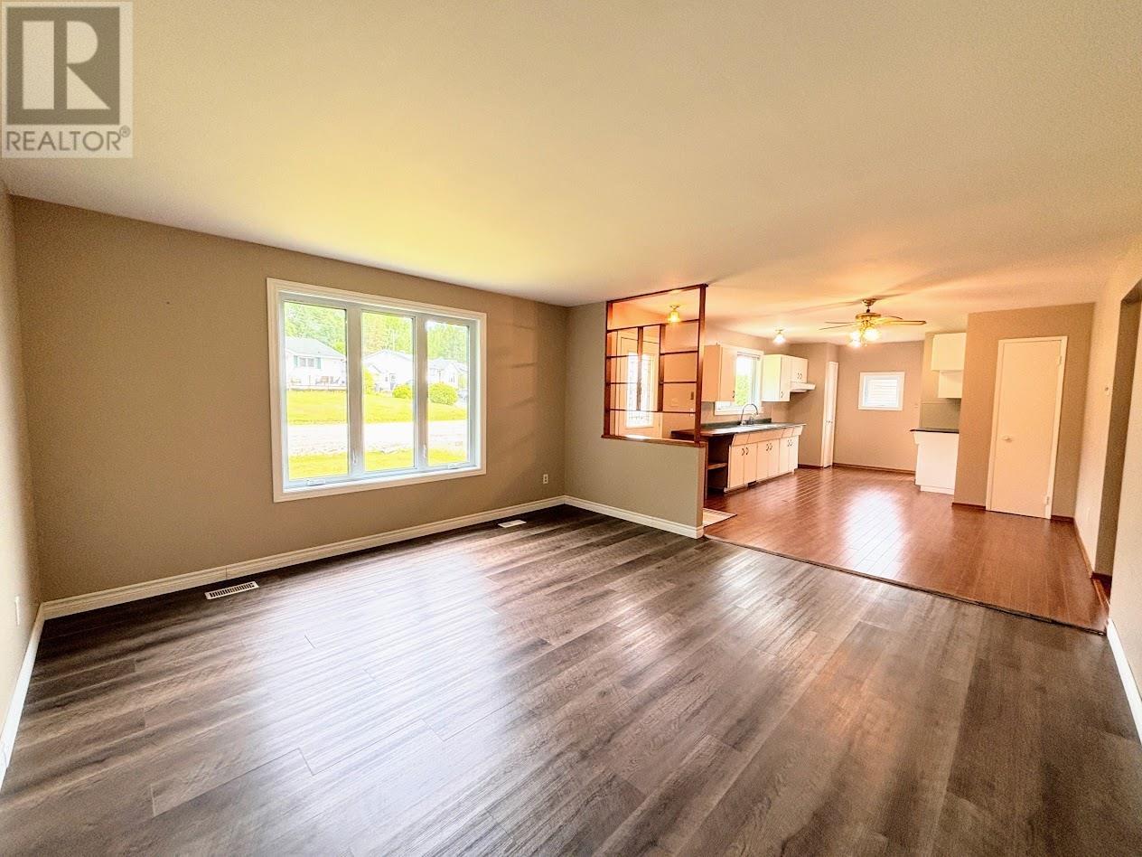 62 Redwing AVE - 2