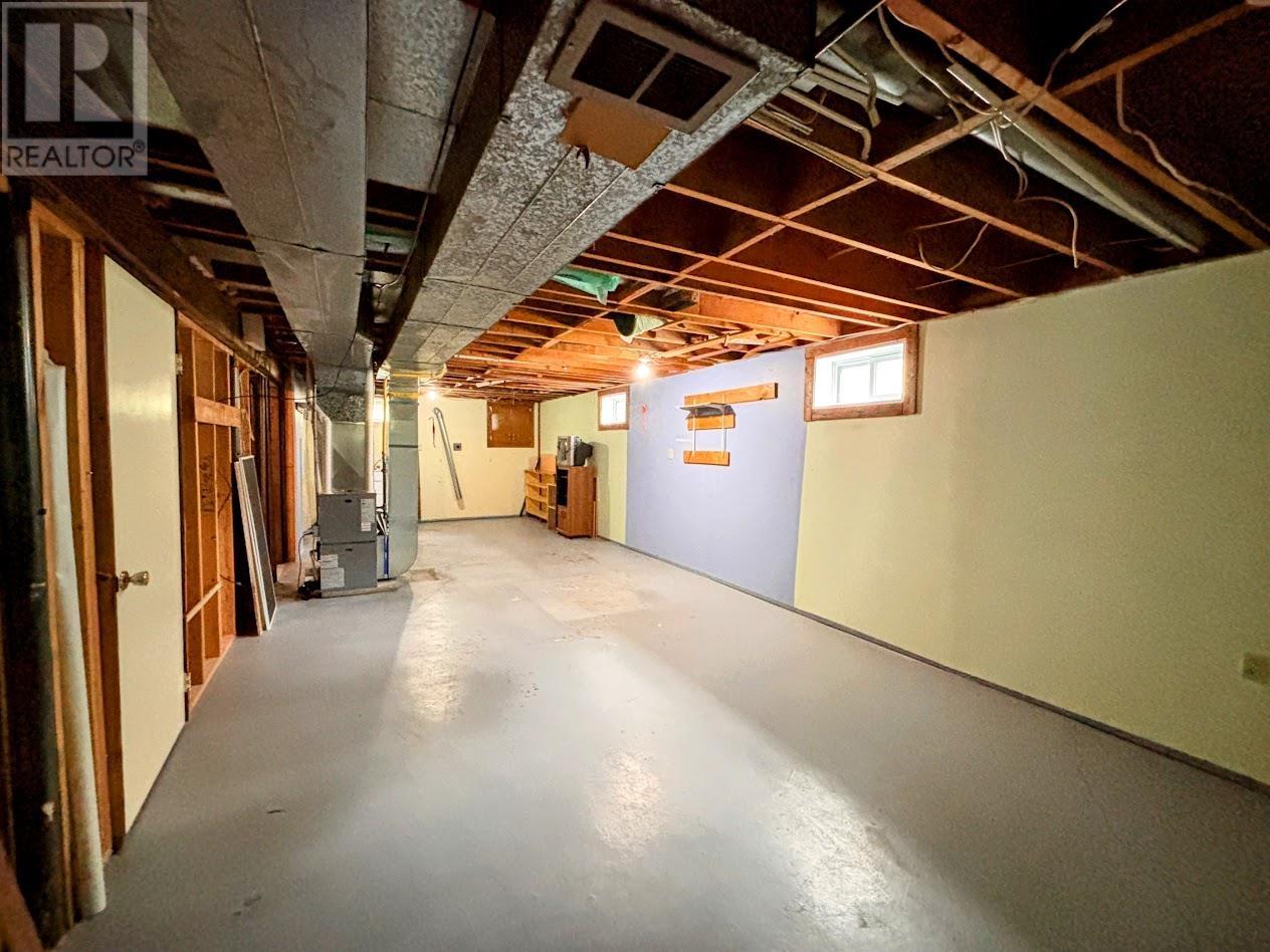62 Redwing AVE - 25