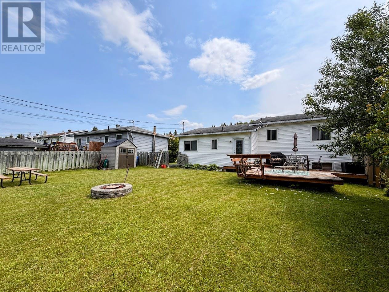 16 Matachewan RD - 34